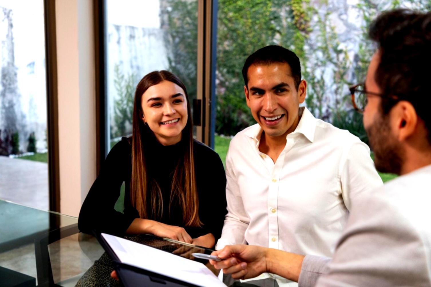 Strategische Planungsphase - Whiteboard mit Content-Konzepten